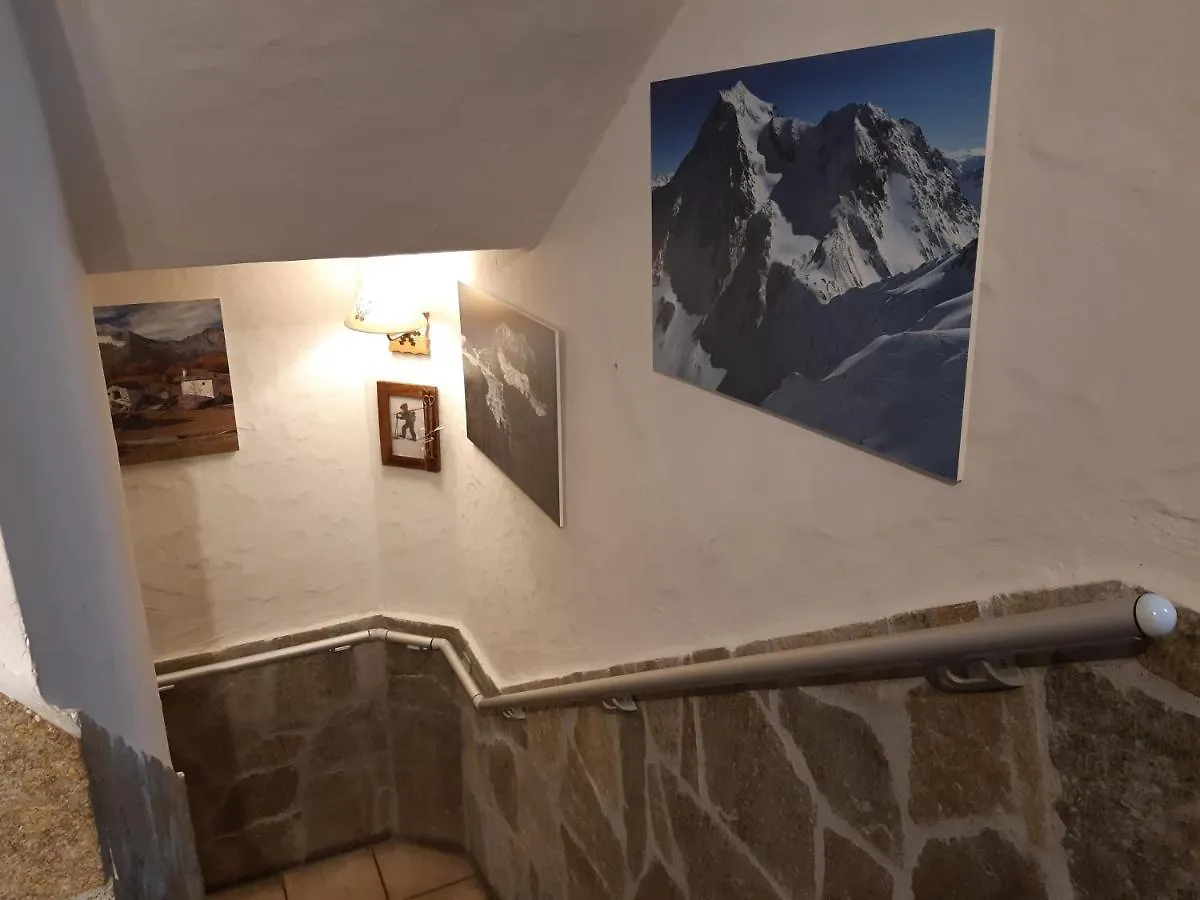 **  Hotel Arolla Bourg-Saint-Maurice France