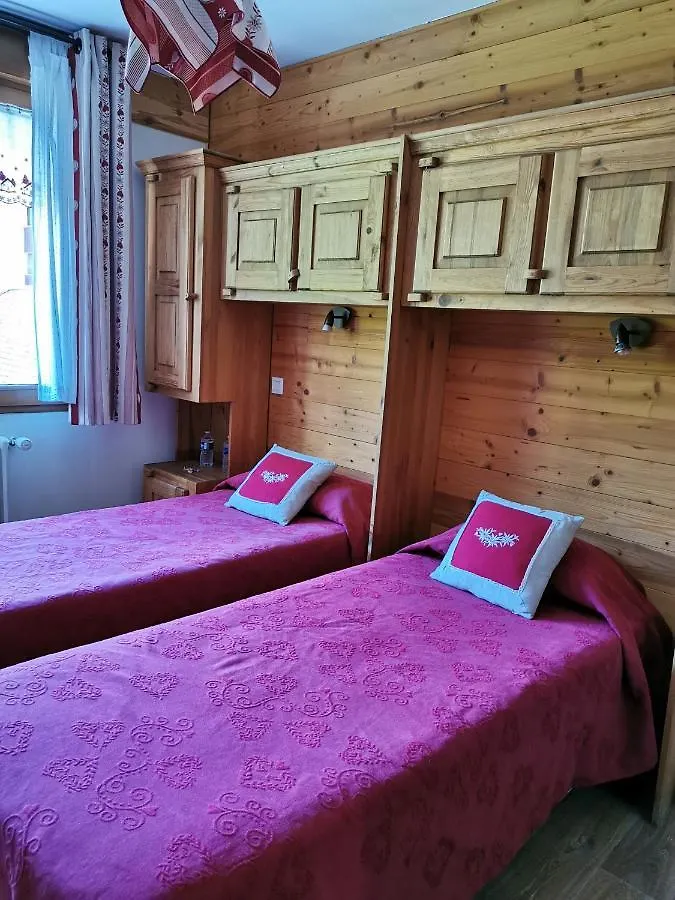 Hotel Arolla Bourg-Saint-Maurice 2*,